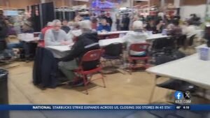 Eugene Saturday Market's Holiday Market: Festive Shopping Extravaganza