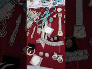 Brimfield Antique Show: Unveiling Treasures of Vintage Jewelry