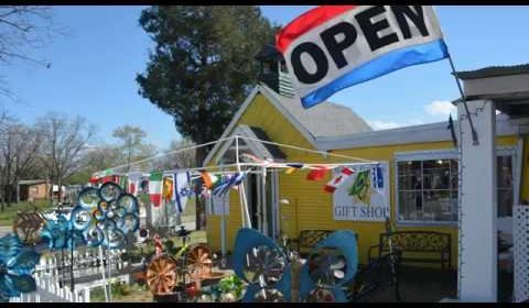 Coffelt Country Flea Market 