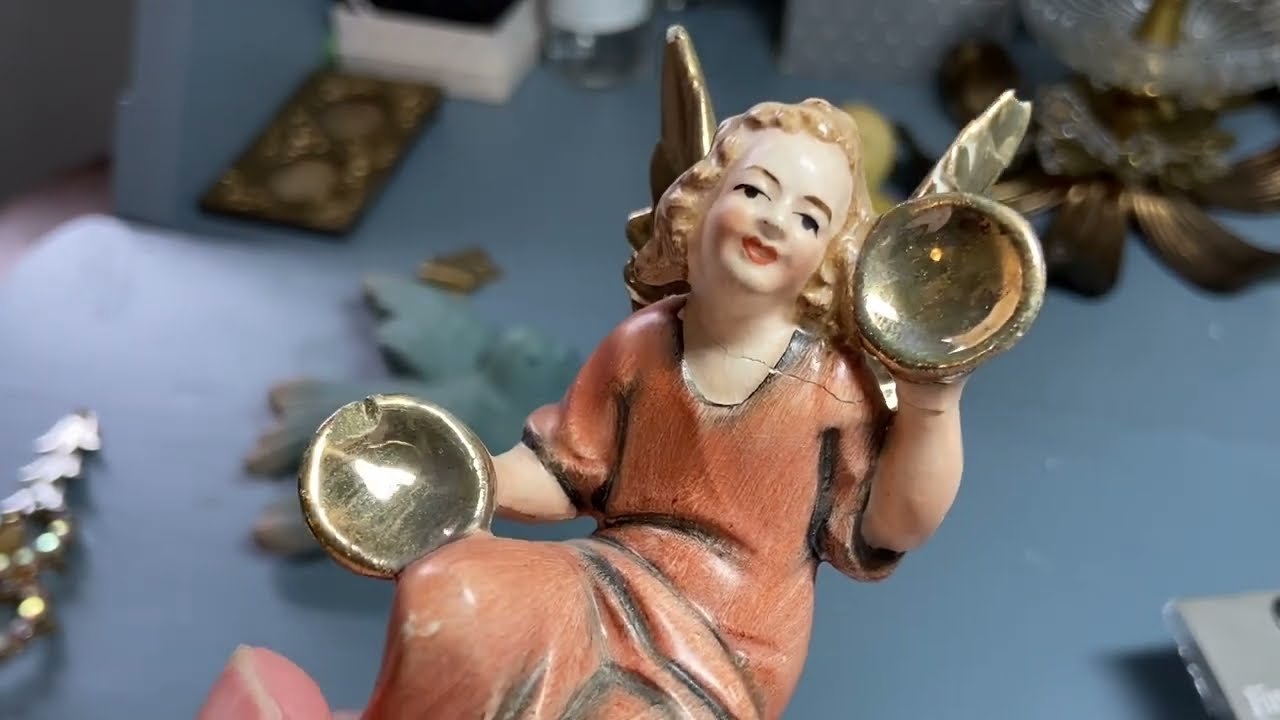 Discover Unique Vintage Jewelry Treasures at America's Best Flea Markets