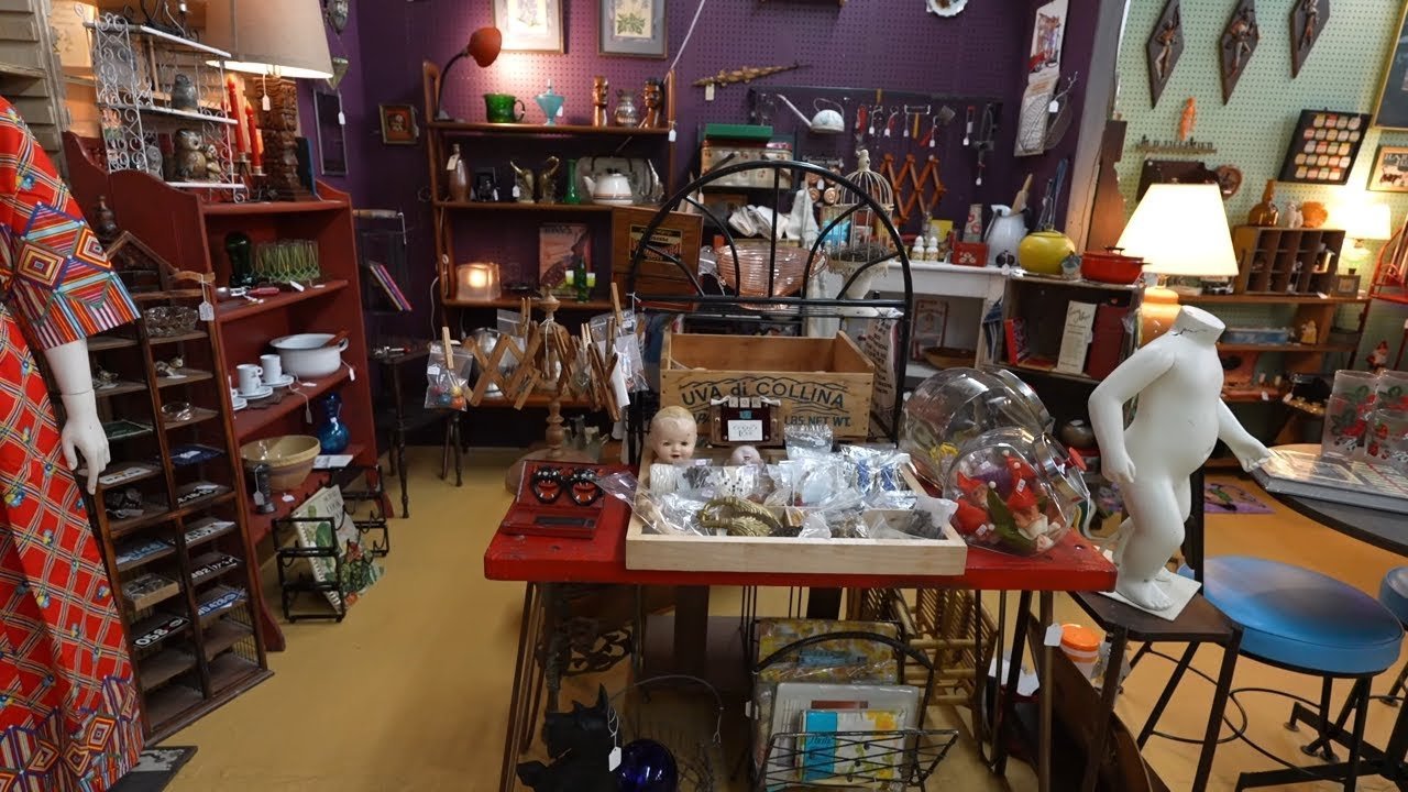Discover Hidden Gems: The Ultimate Guide to Vintage Collectibles at Flea Markets